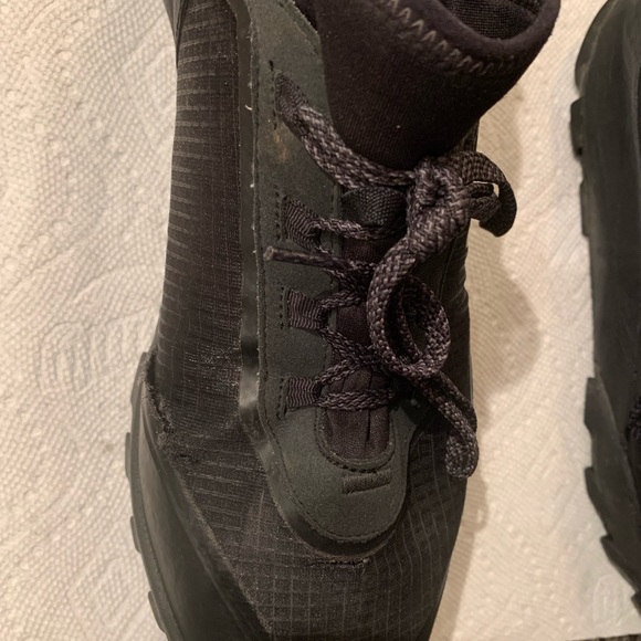 Hiking Shoes - Picture 10 of 14